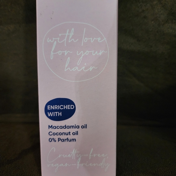 Moerie Ultimate Hair Growth Conditioner - Picture 2 of 5